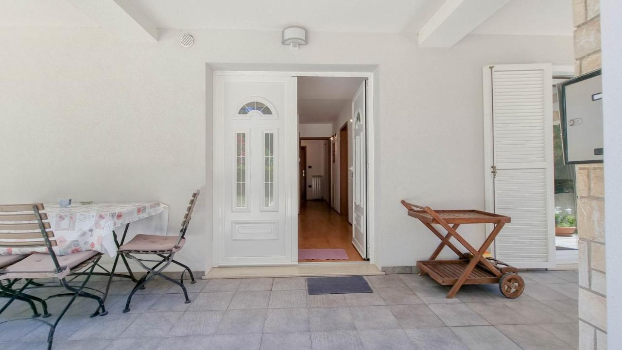 Ena Leilighet Novigrad Istria Eksteriør bilde