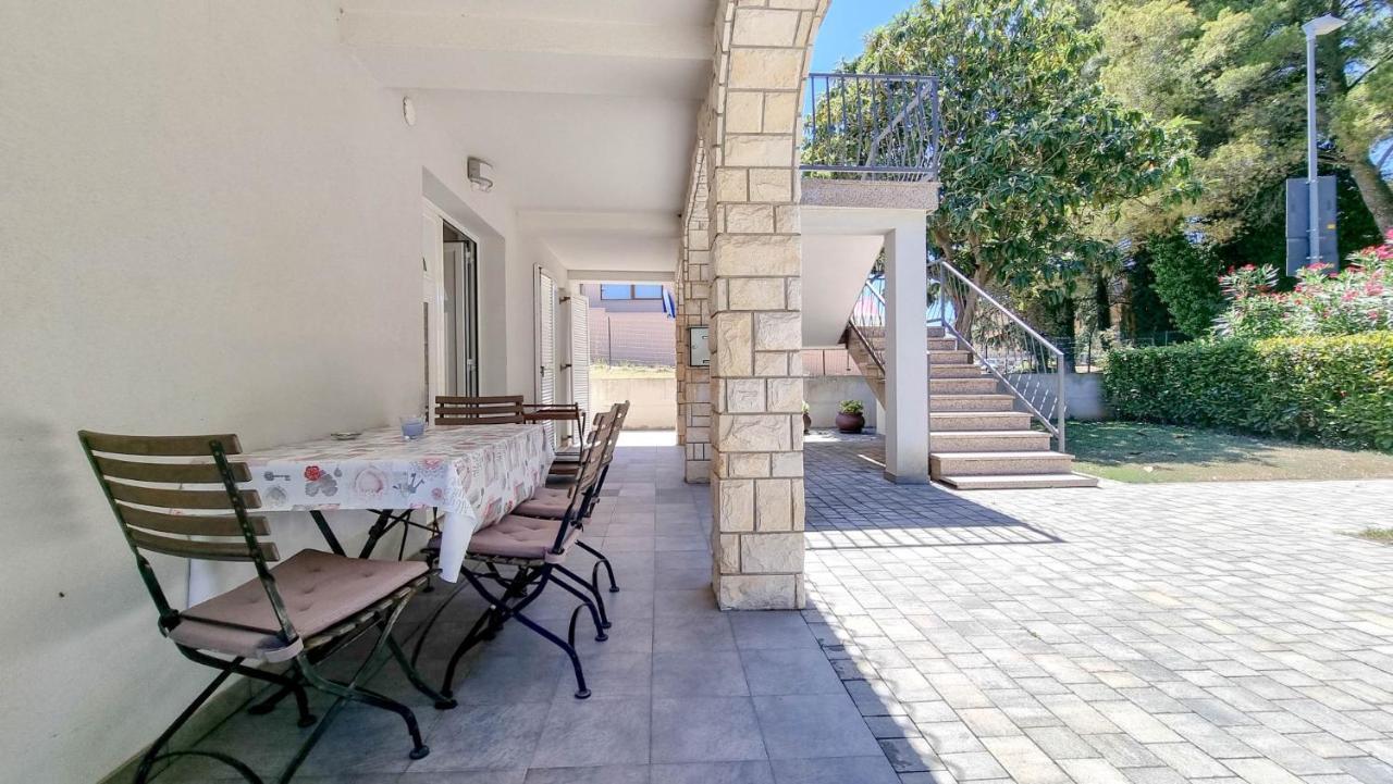 Ena Leilighet Novigrad Istria Eksteriør bilde